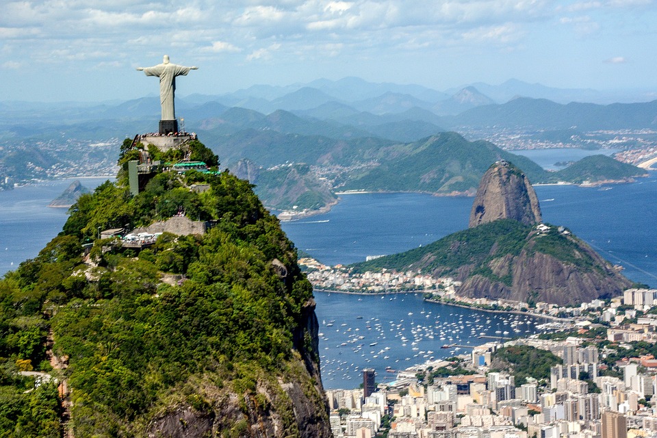 Classé monument historique depuis 1973, le Christ du Corcovado est l'un des endroits touristiques les plus fréquentés de Rio