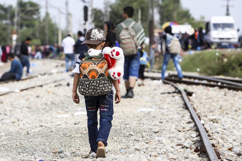 OIM : Un guide pour réintégrer les enfants migrants…